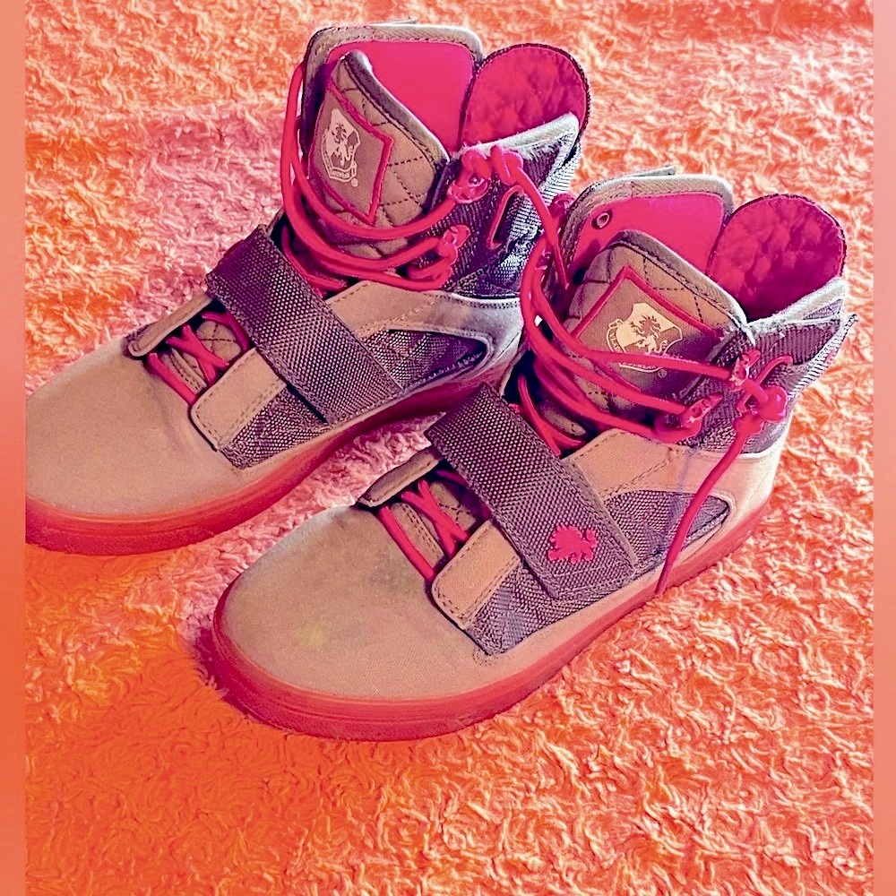 Vlado hightop shoes 7.5 out of print